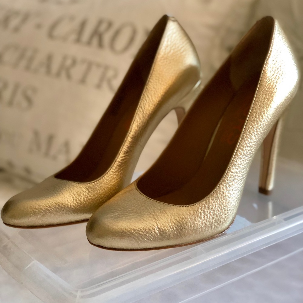 High Heels - Picture 3 of 4